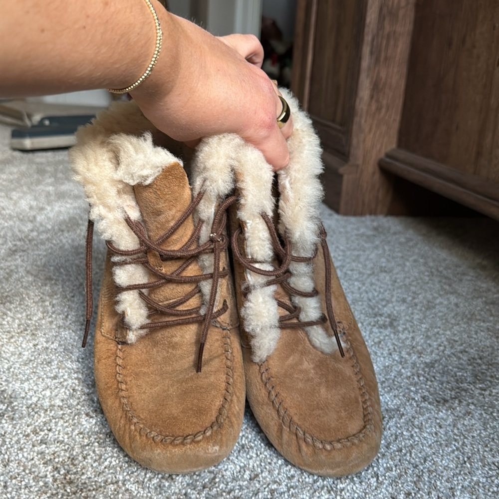 Ugg Chickaree Booties